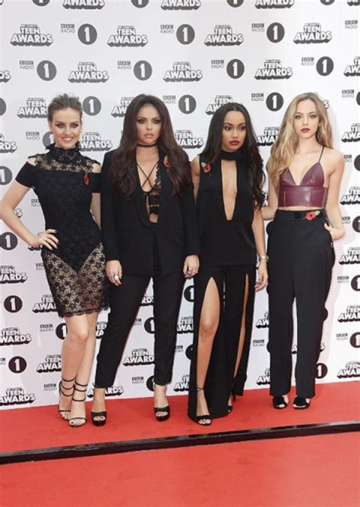 2015 BBC Radio 1 Teen Awards Red Carpet — Pics
