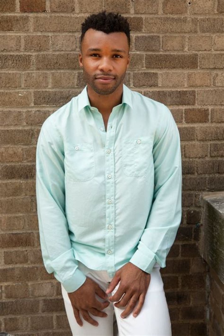 Dyllón Burnside — Exclusive Portraits – Hollywood Life