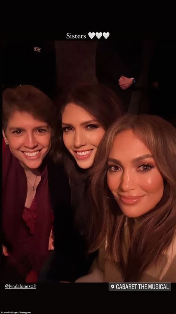 Jennifer Lopez Cozies Up To Her & A-Rod’s Daughters & Fans Rave That She Looks Like Their ‘Big Sister’