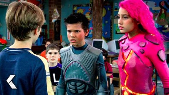 Robert Rodriguez Teases Sharkboy & Lavagirl Return In Netflix Movie – Hollywood Life
