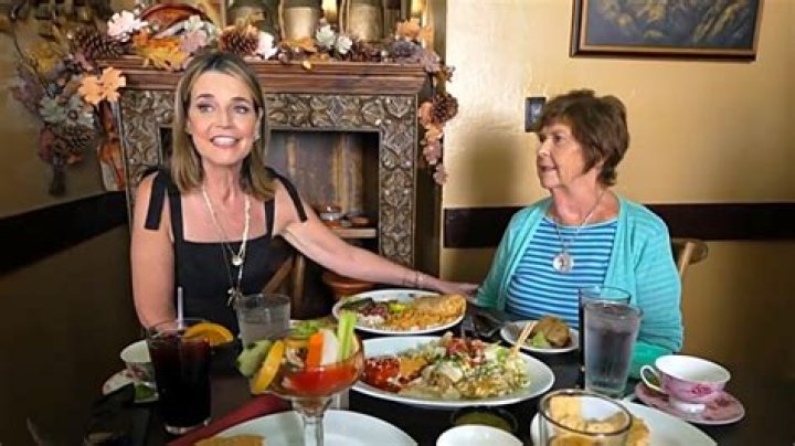 Savannah Guthrie – Hollywood Life